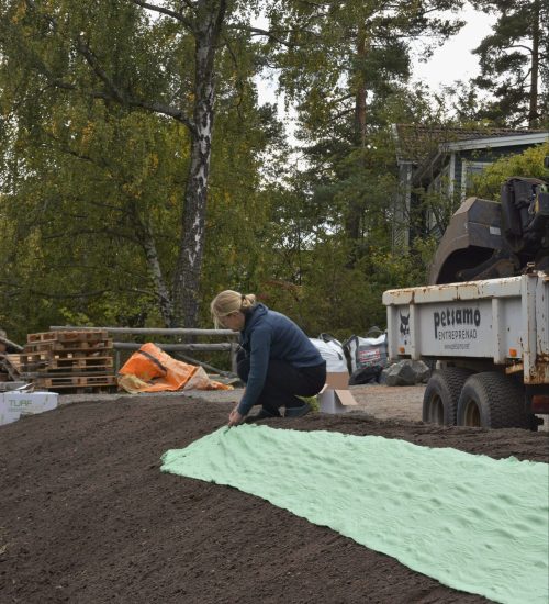 Savvalas_Ziedu_Paklajs_Ierikosana_02.jpeg